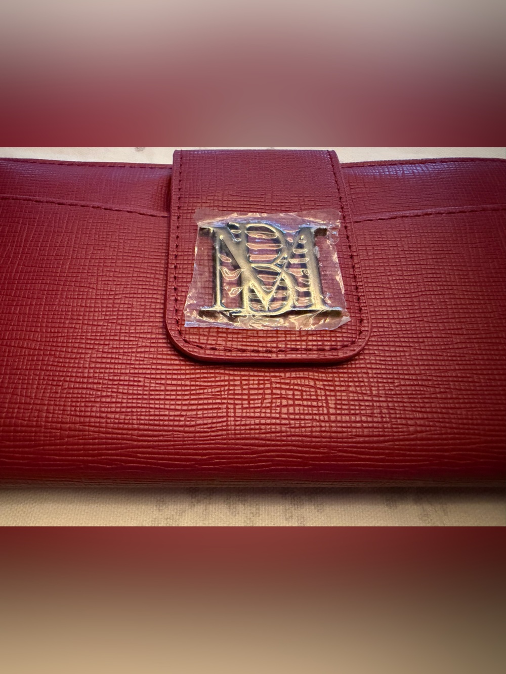 Badgley Mischka NEW Red Burgundy Maroon Vegan Leather Wallet Gold Logo NWT 🌷Fall